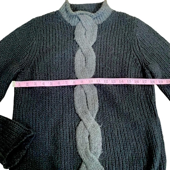 LL Bean Mohair/Wool Black/Gray Cable Knit Sweater Sz M - Picture 5 of 6